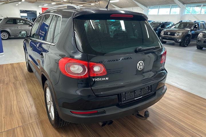 Sort VW Tiguan fra 2008