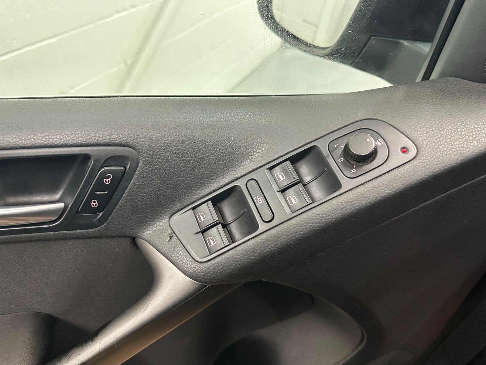 Sort VW Tiguan fra 2008