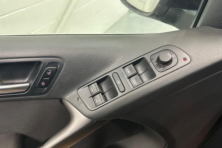 Sort VW Tiguan fra 2008
