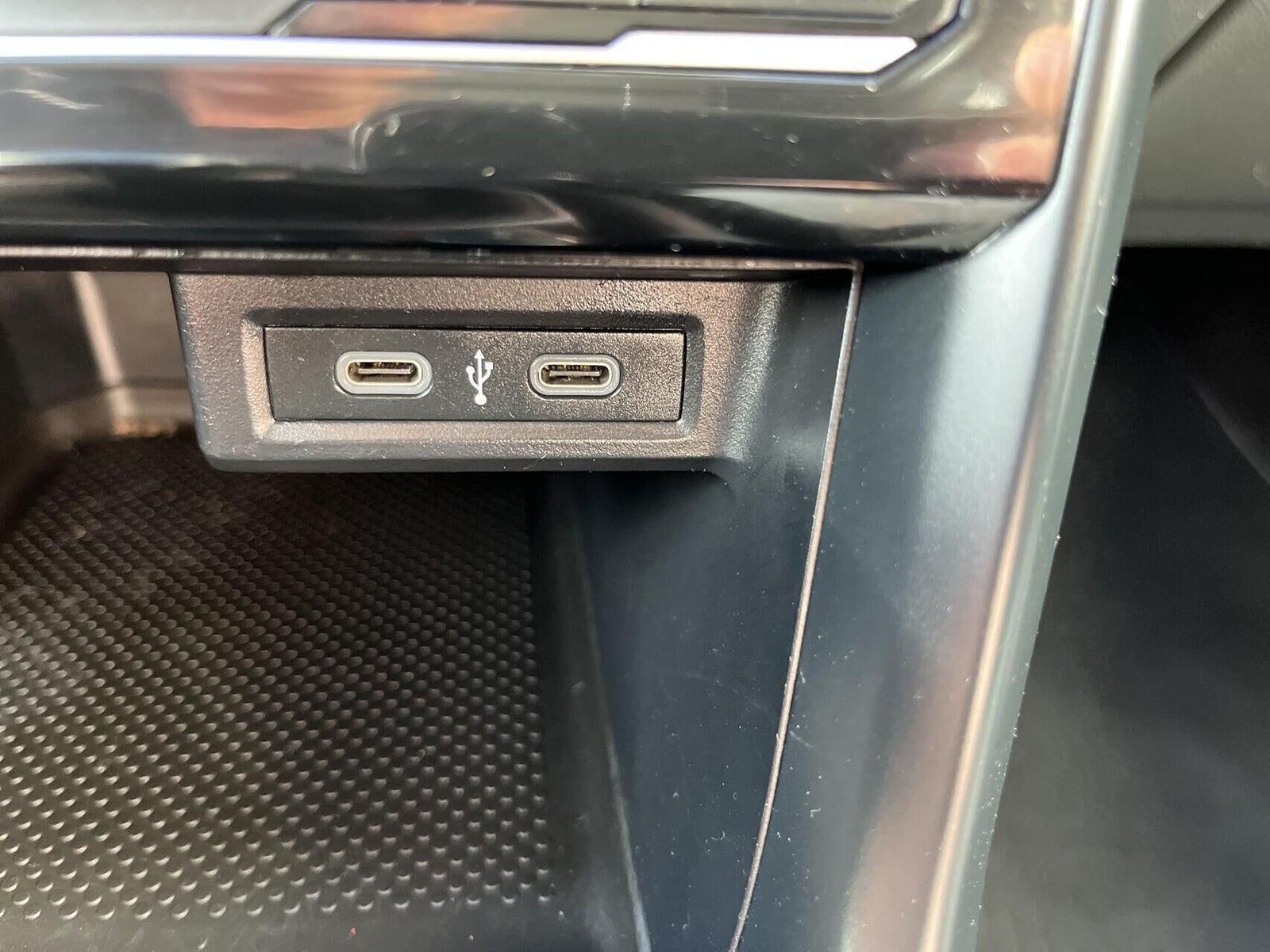 Hvid VW T-Cross fra 2021