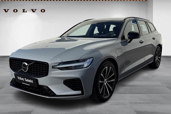 Grå Volvo V60 fra 2023