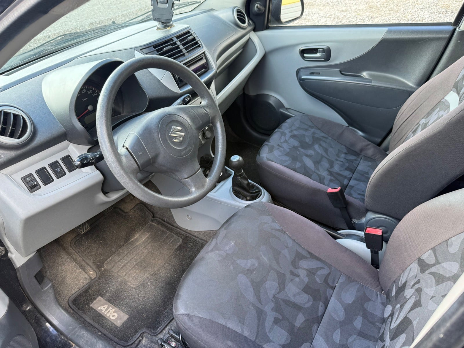 Sort Suzuki Alto fra 2011