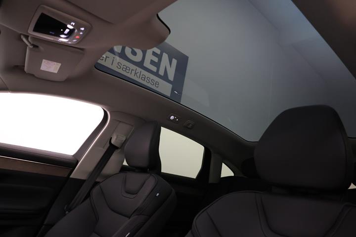 Sort Volvo ES90 fra 2026