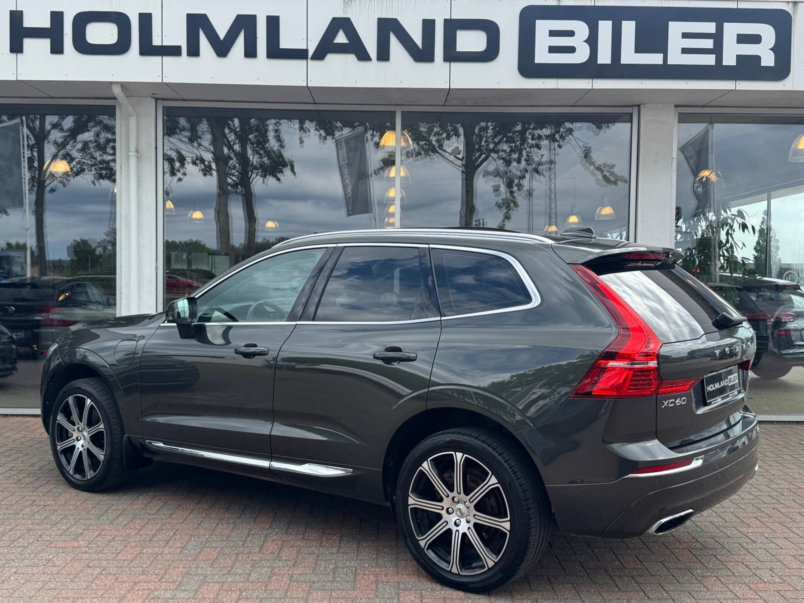 Grå Volvo XC60 fra 2018