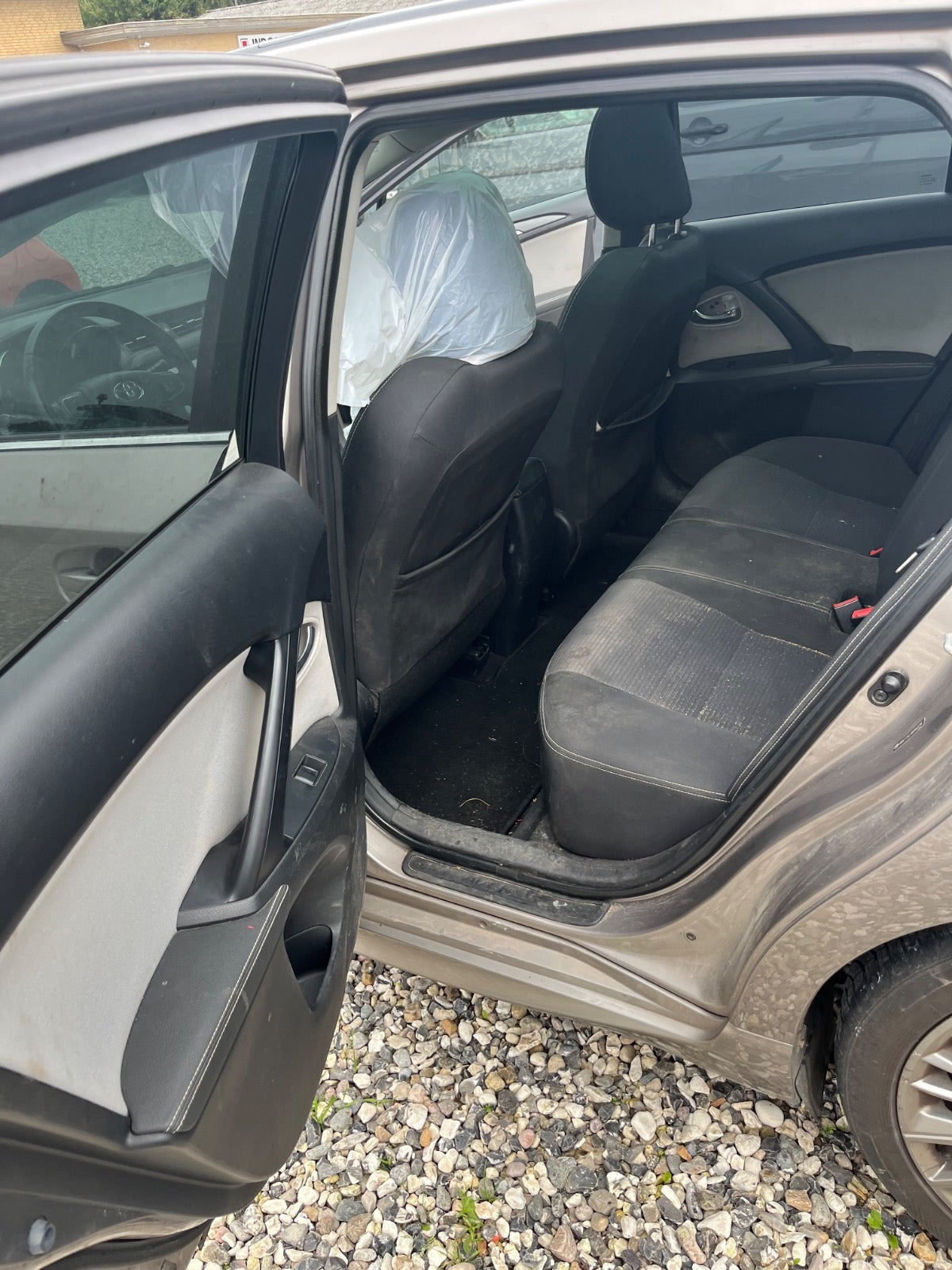 undefined Toyota Avensis fra 2015