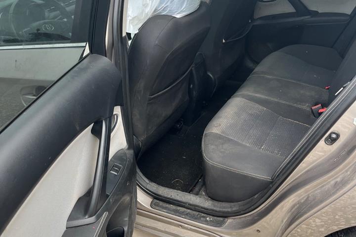undefined Toyota Avensis fra 2015