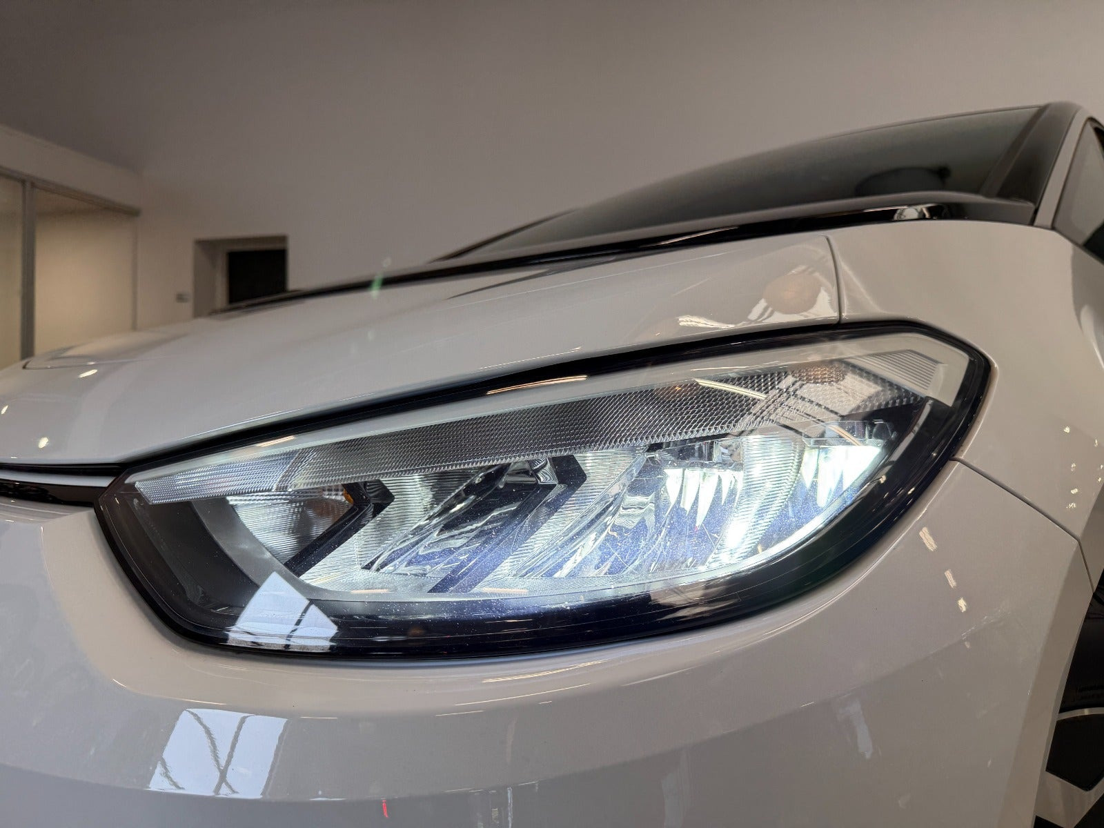 Hvid VW ID.3 fra 2023