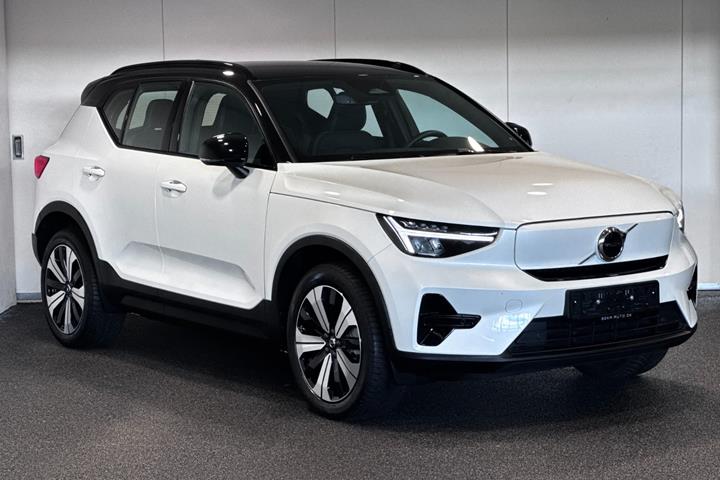 Hvid Volvo XC40 fra 2023
