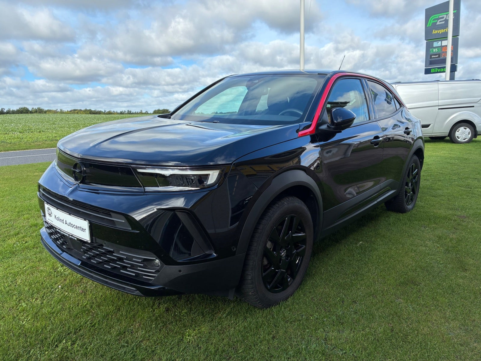 Sort Opel Mokka-e fra 2023