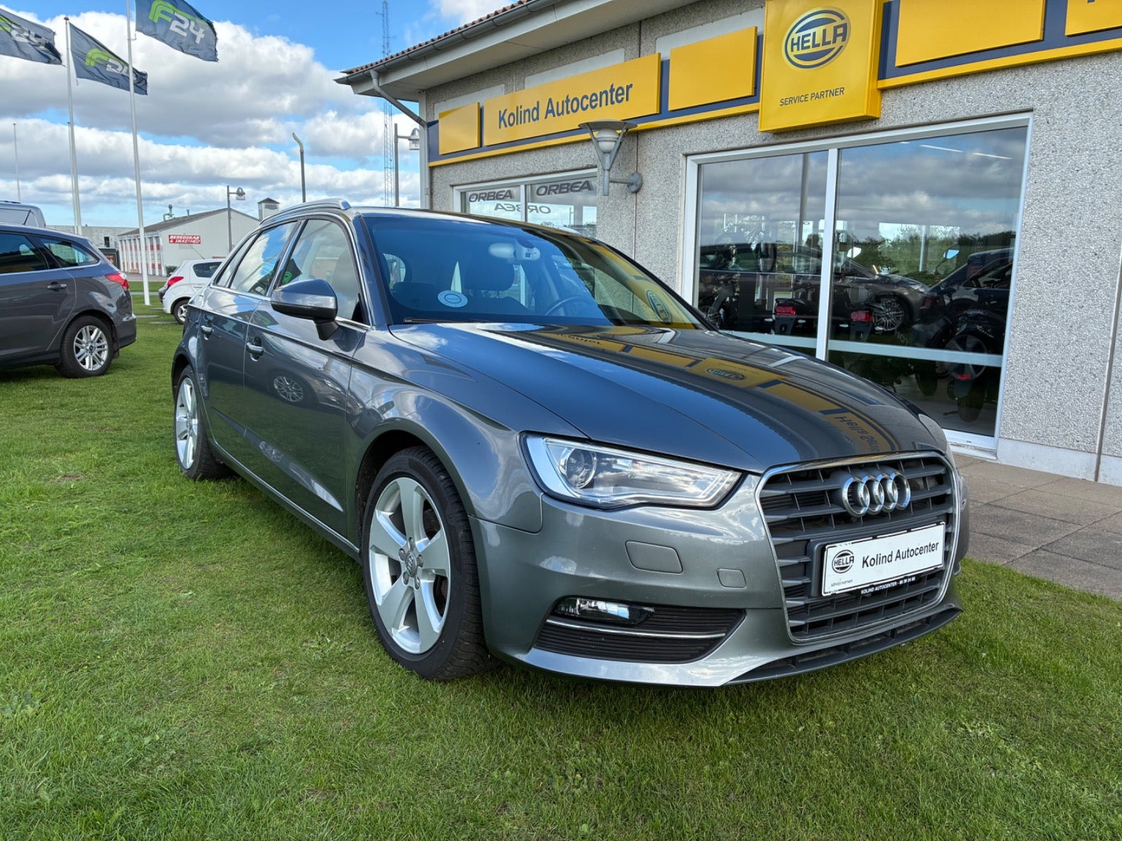 Grå Audi A3 fra 2014