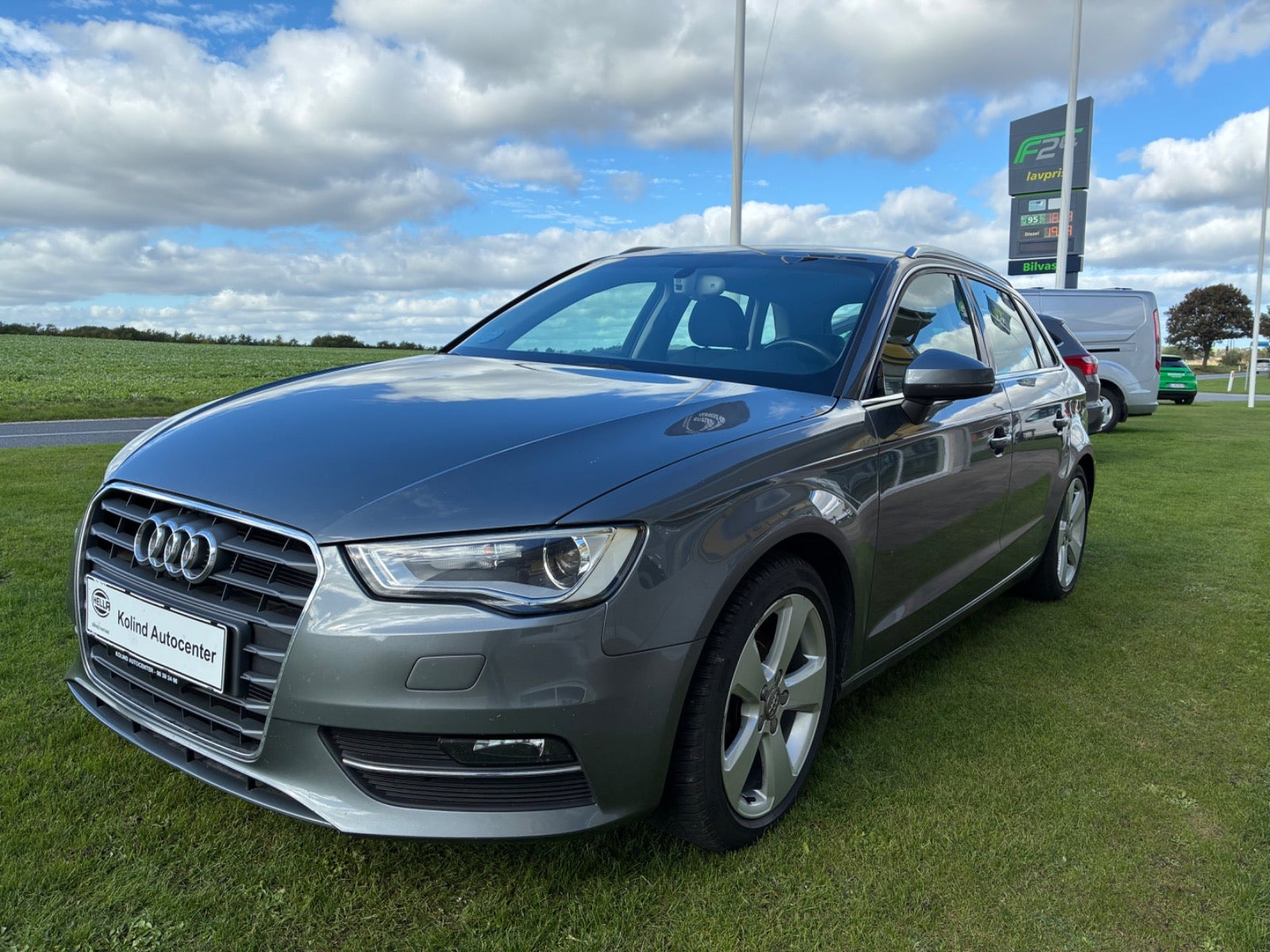 Grå Audi A3 fra 2014
