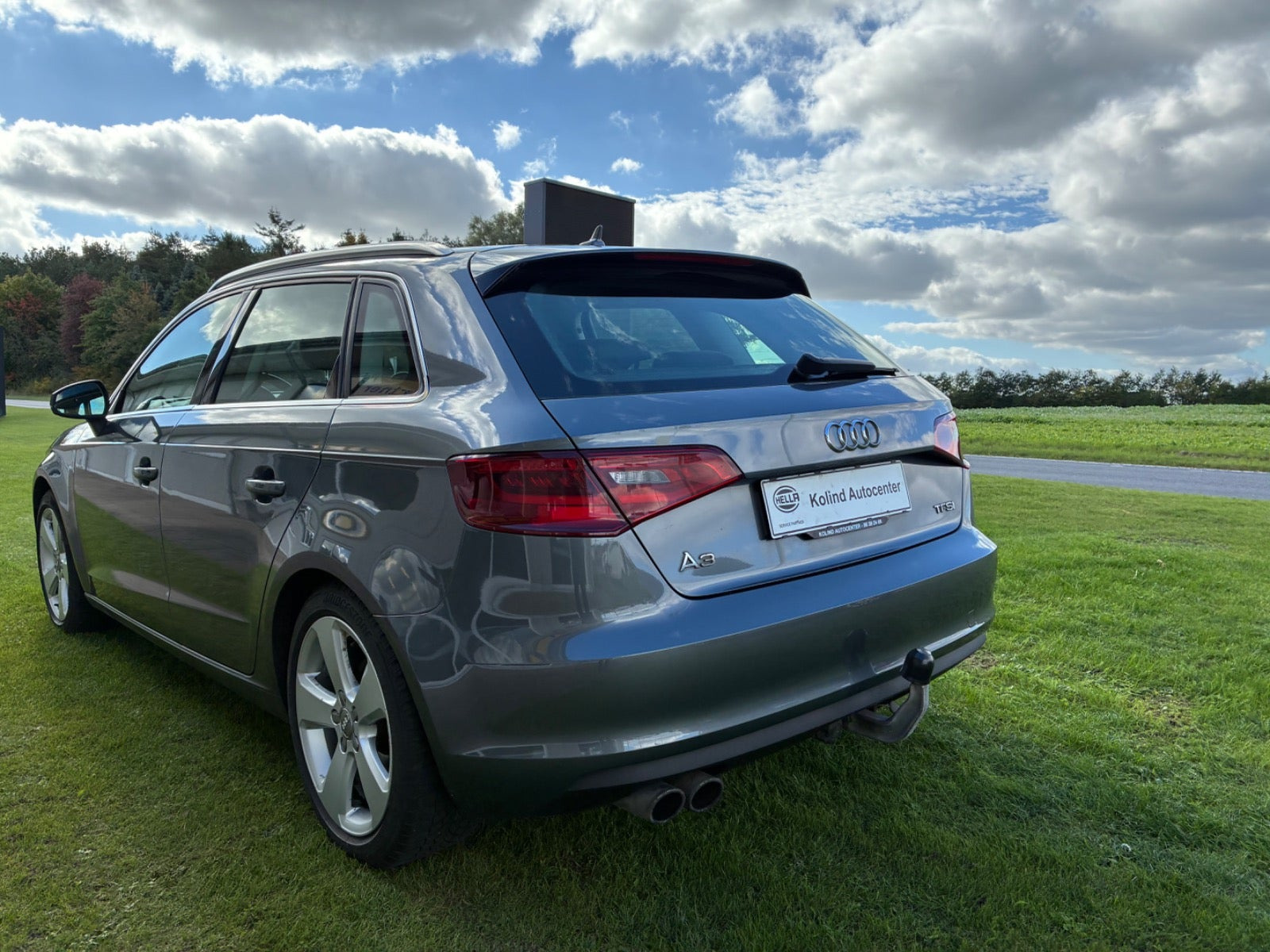 Grå Audi A3 fra 2014