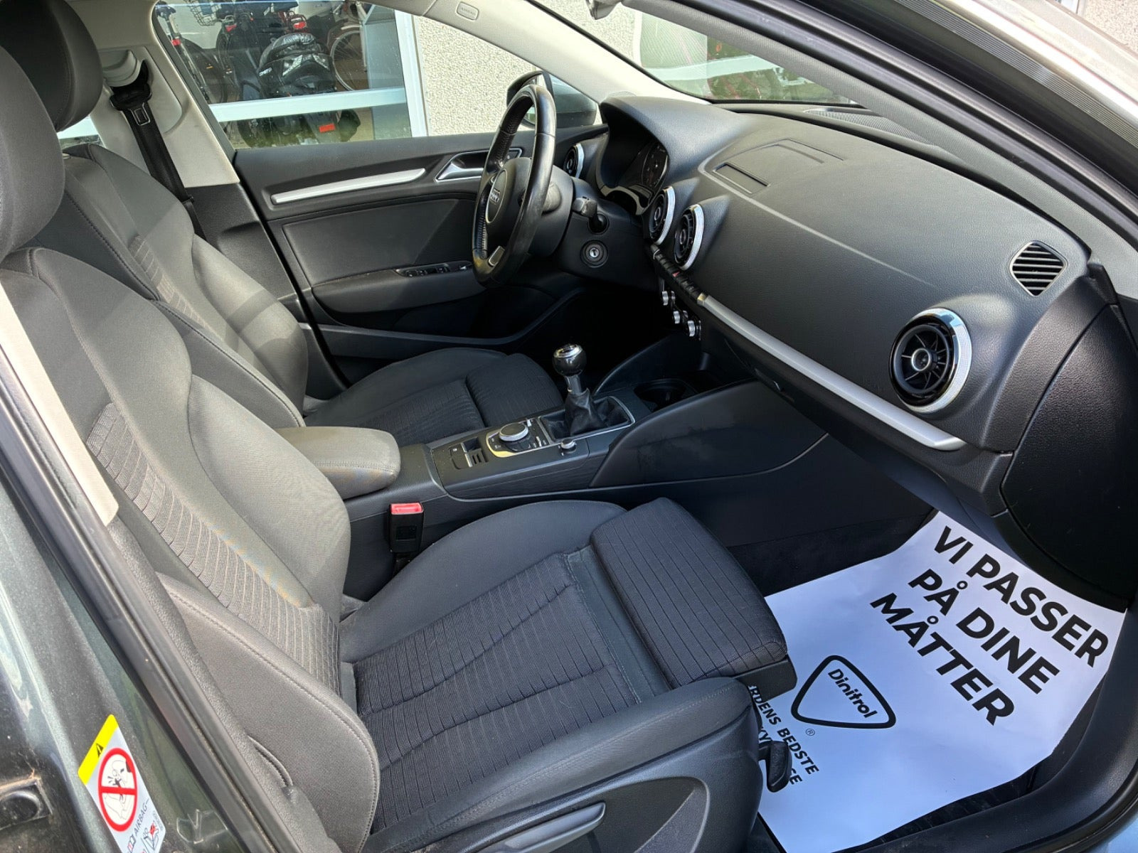 Grå Audi A3 fra 2014