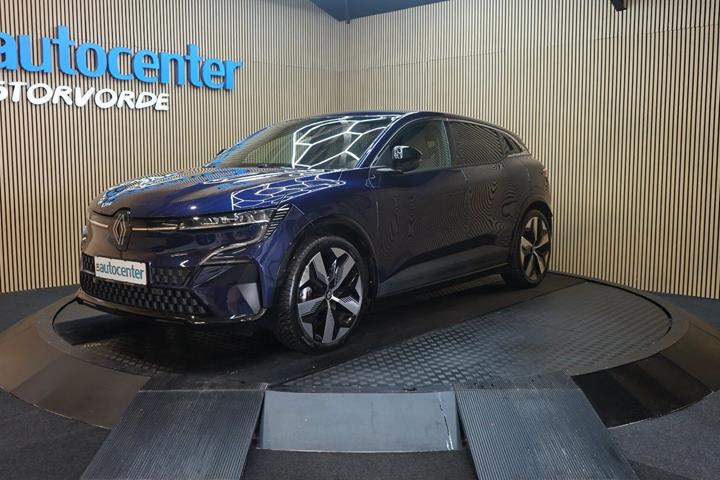 Blå Renault Megane E-Tech fra 2025