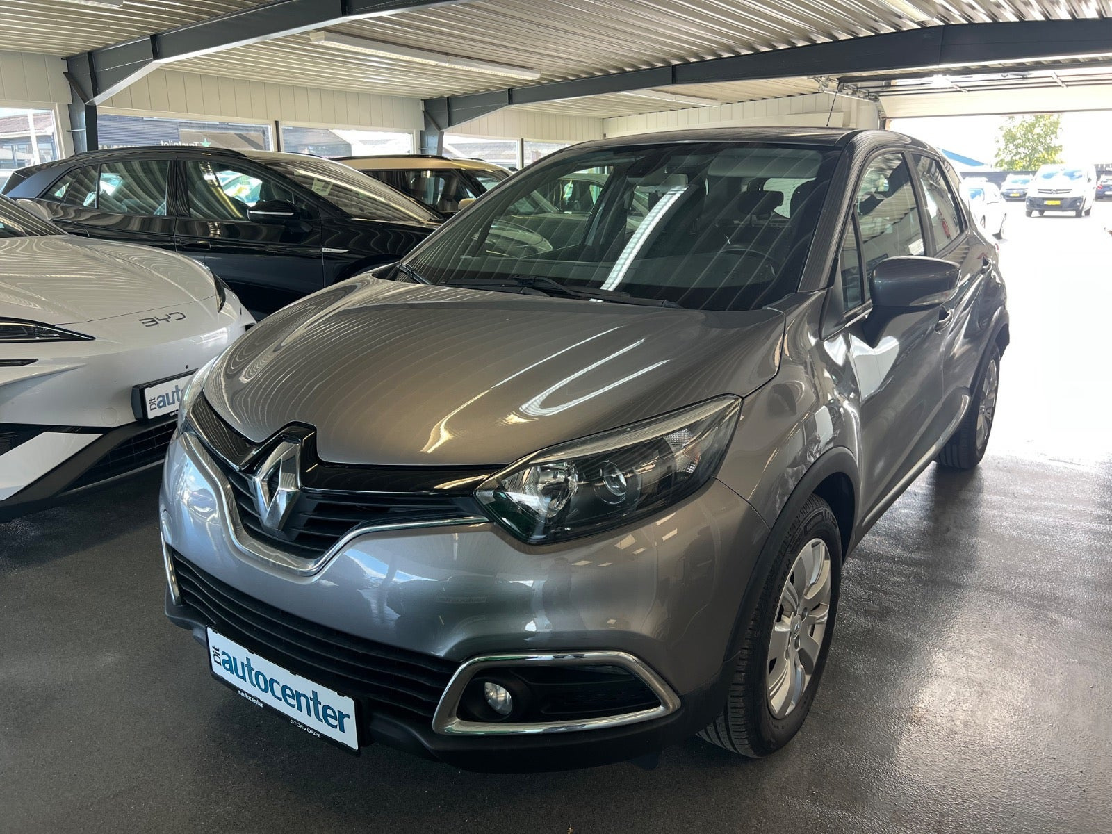 Grå Renault Captur fra 2013