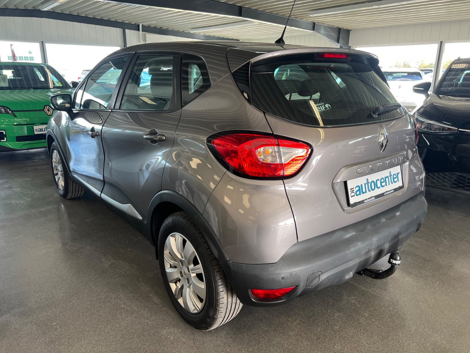 Grå Renault Captur fra 2013