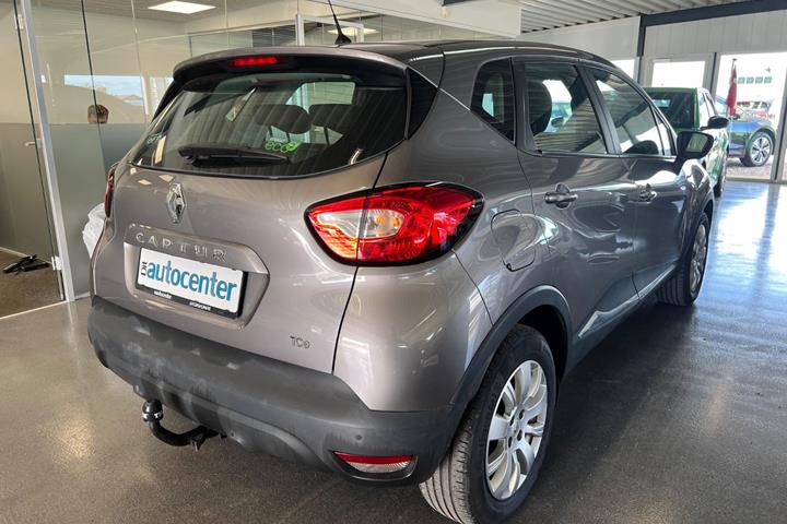 Grå Renault Captur fra 2013