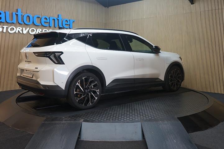 Hvid Renault Scenic E-Tech fra 2026
