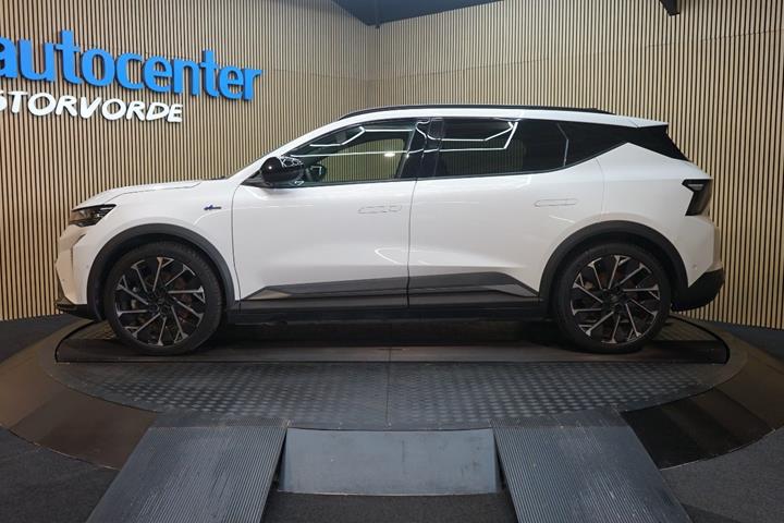 Hvid Renault Scenic E-Tech fra 2026