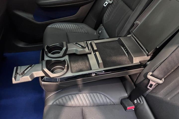 Hvid Renault Scenic E-Tech fra 2026