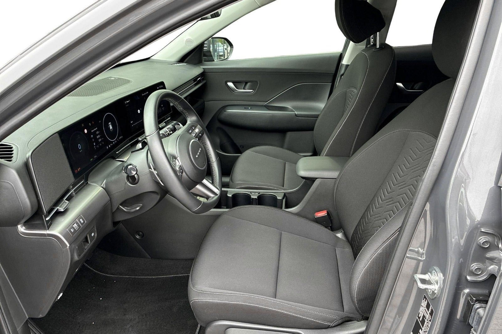 Grå Hyundai Kona fra 2024