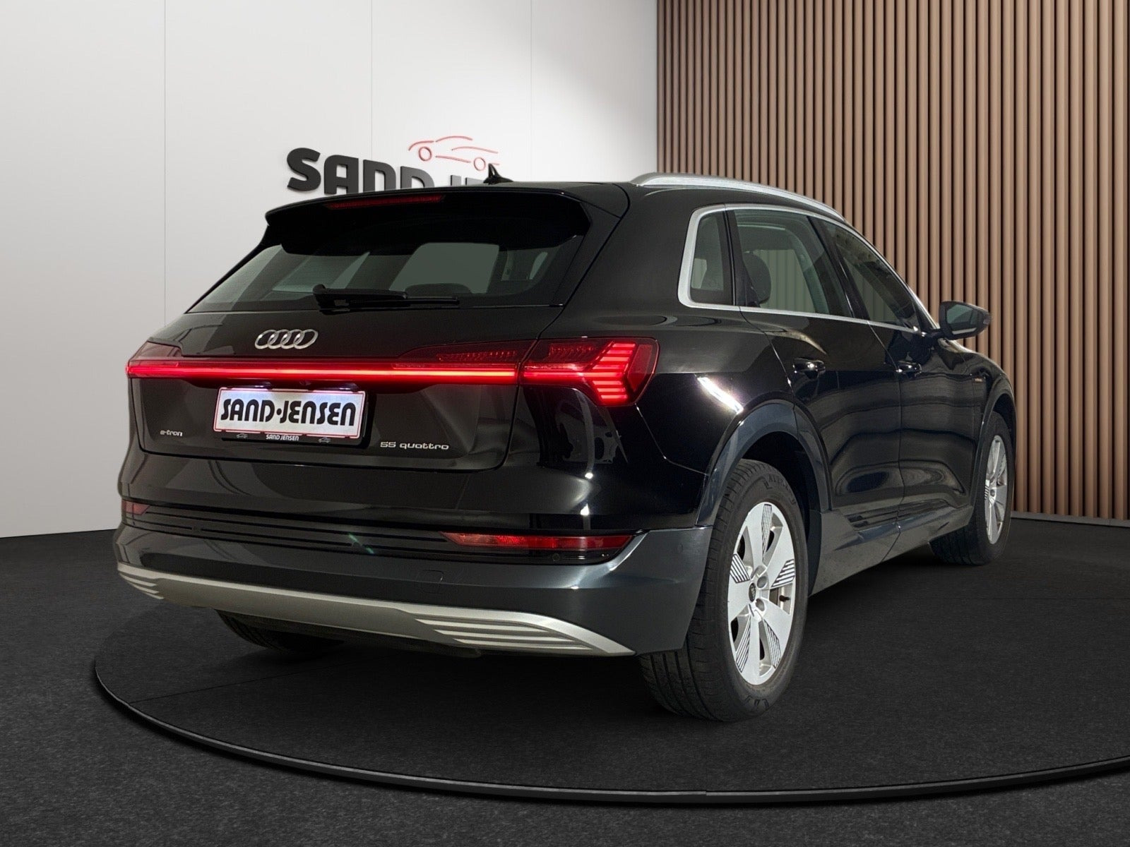 Sort Audi e-tron fra 2023