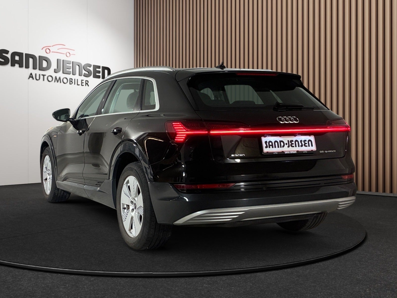 Sort Audi e-tron fra 2023