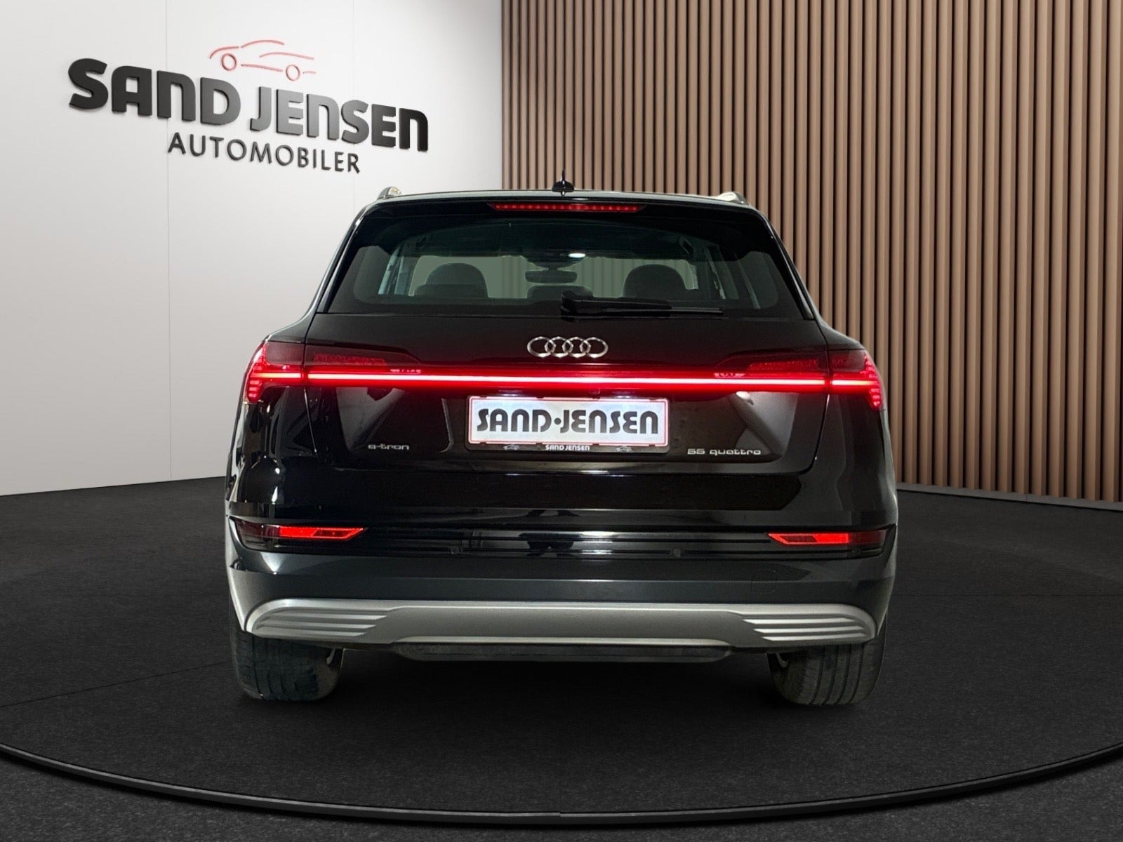 Sort Audi e-tron fra 2023