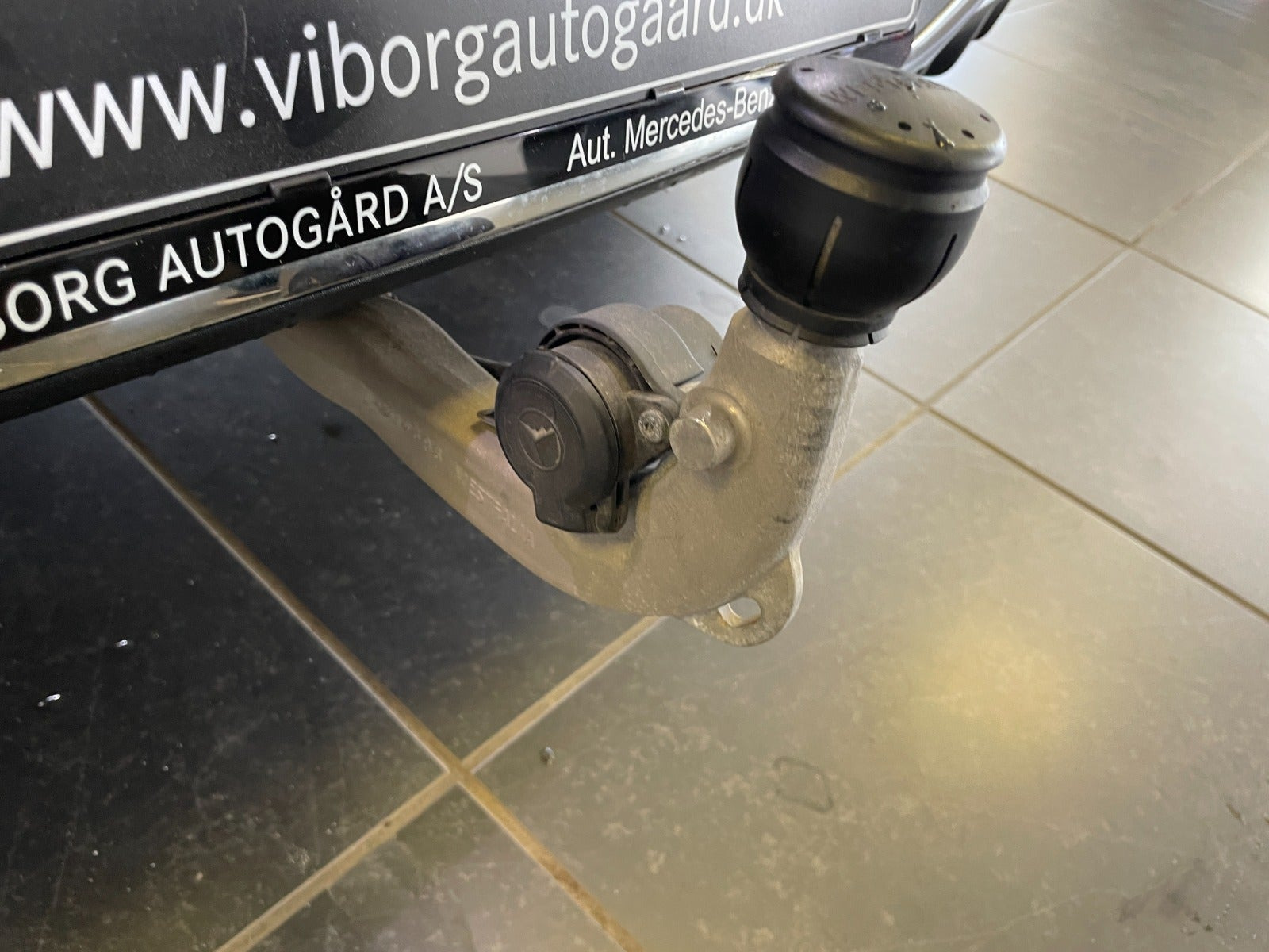 Sort Mercedes EQA350 fra 2025
