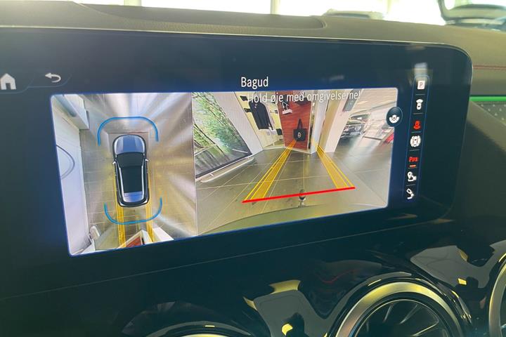 Sort Mercedes EQA350 fra 2025