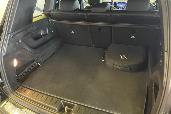 Sort Mercedes EQB250+ fra 2025