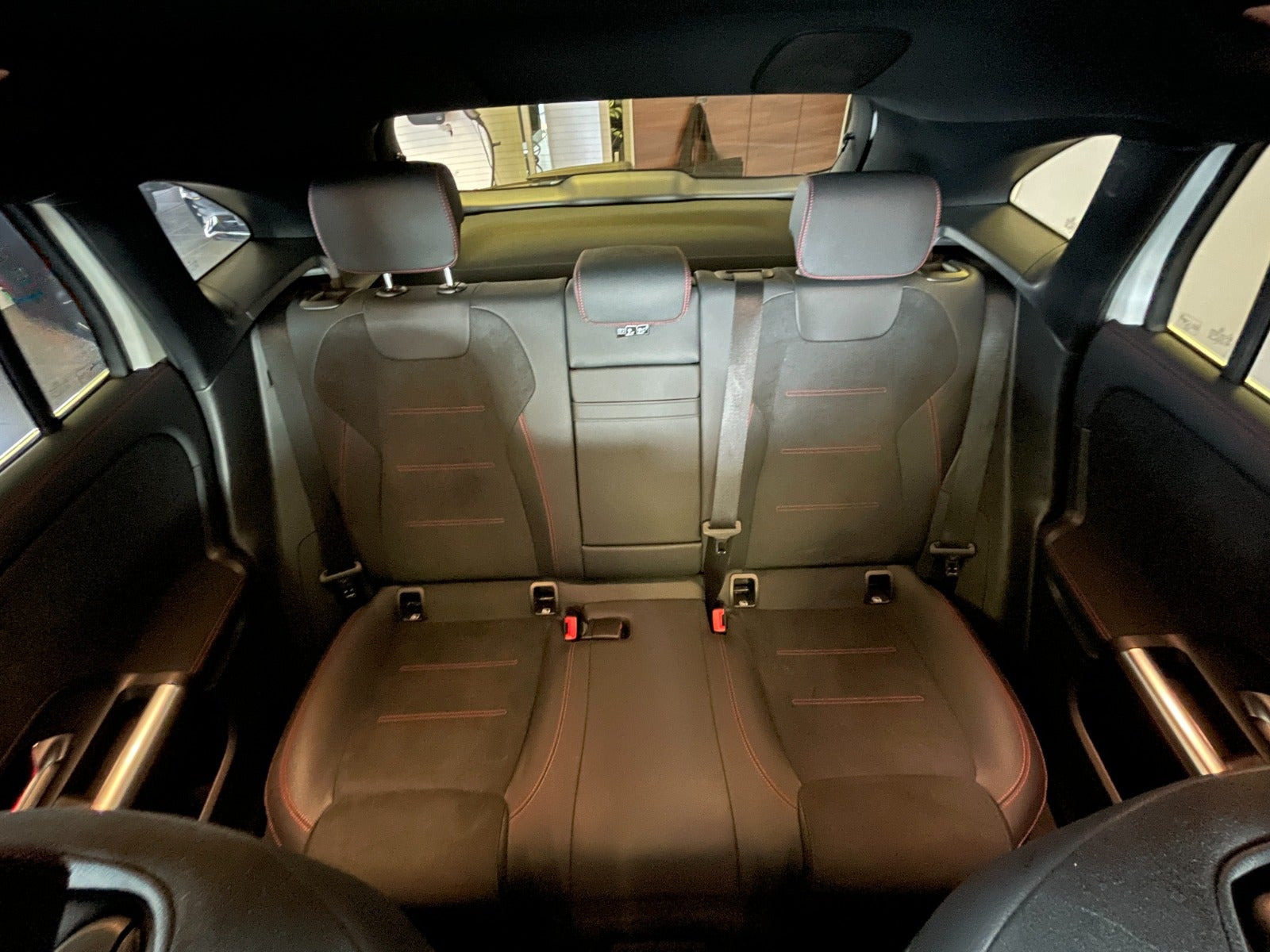 Hvid Mercedes EQA250+ fra 2025