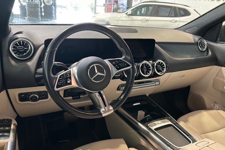 Sort Mercedes EQA250+ fra 2024