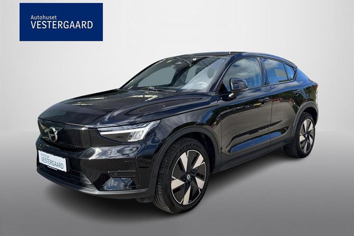 Sort Volvo C40 fra 2023 set udefra