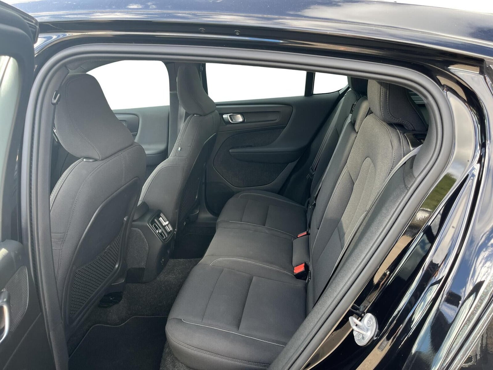 Sort Volvo C40 fra 2023