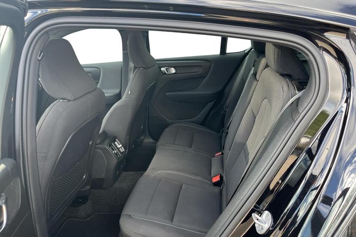 Sort Volvo C40 fra 2023