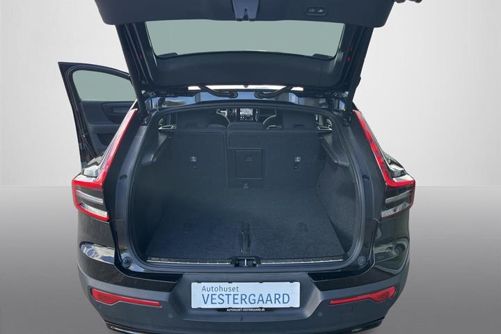 Sort Volvo C40 fra 2023
