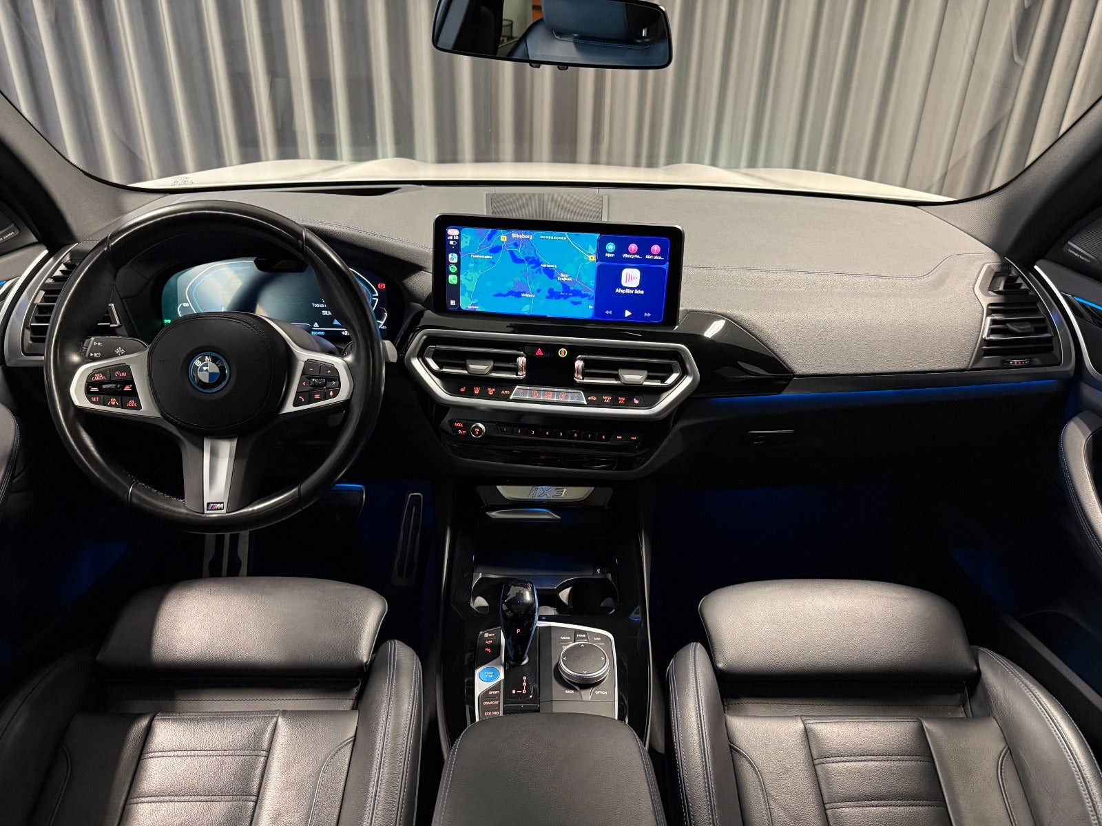 Hvid BMW iX3 fra 2022