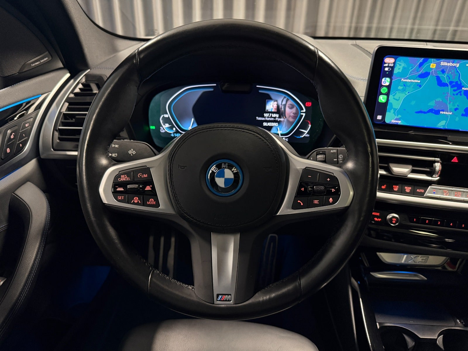 Hvid BMW iX3 fra 2022