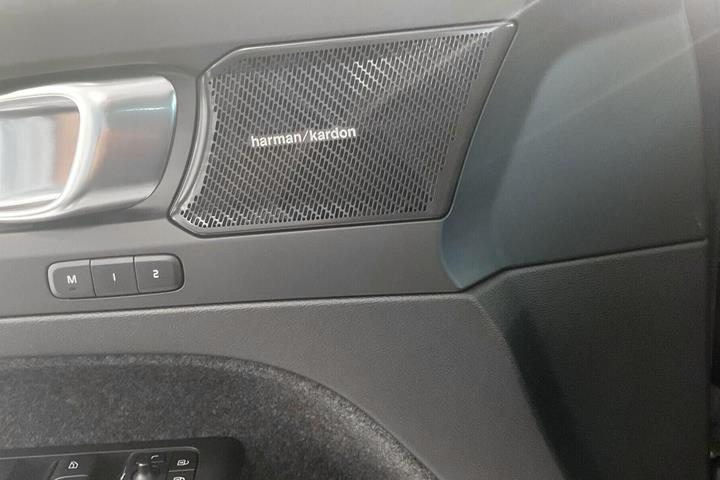 Sort Volvo XC40 fra 2023