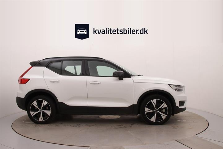 Hvid Volvo XC40 fra 2021