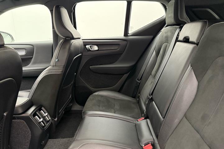 Hvid Volvo XC40 fra 2021