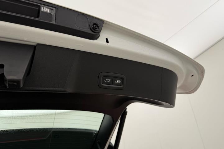 Hvid Volvo XC40 fra 2021
