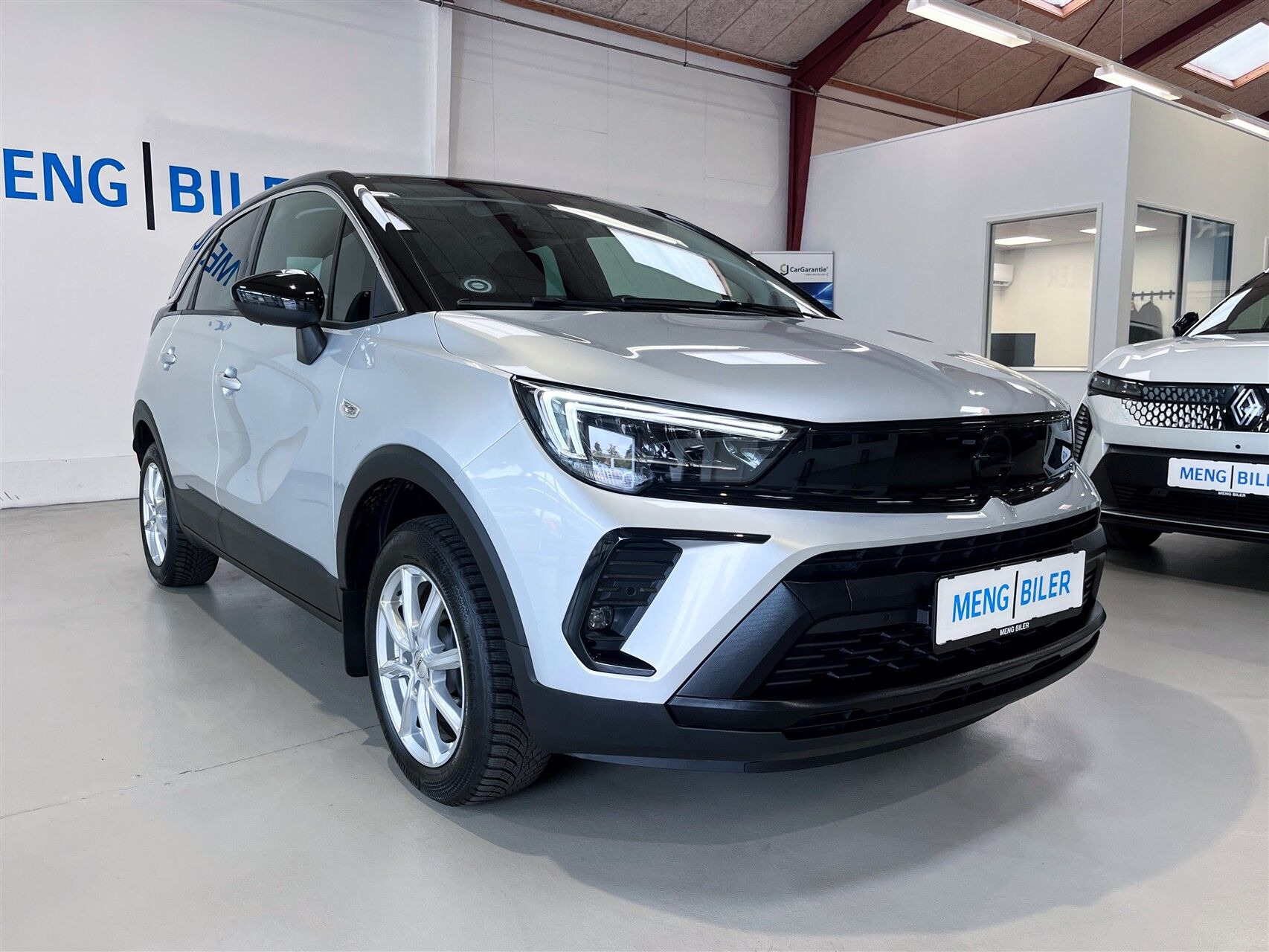 Sølv Opel Crossland fra 2024