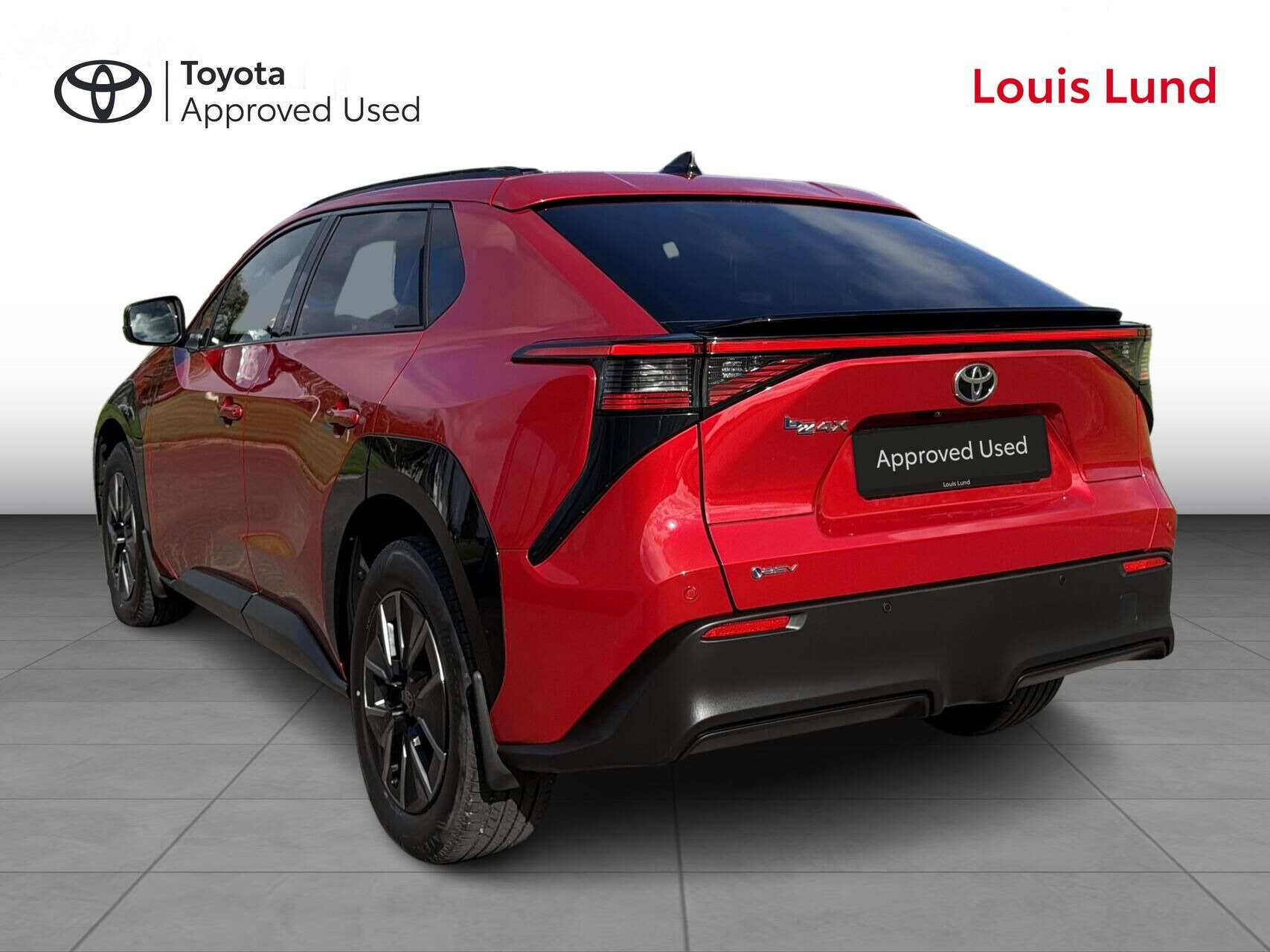 Rød Toyota BZ4X fra 2026