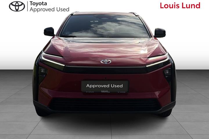 Rød Toyota BZ4X fra 2026