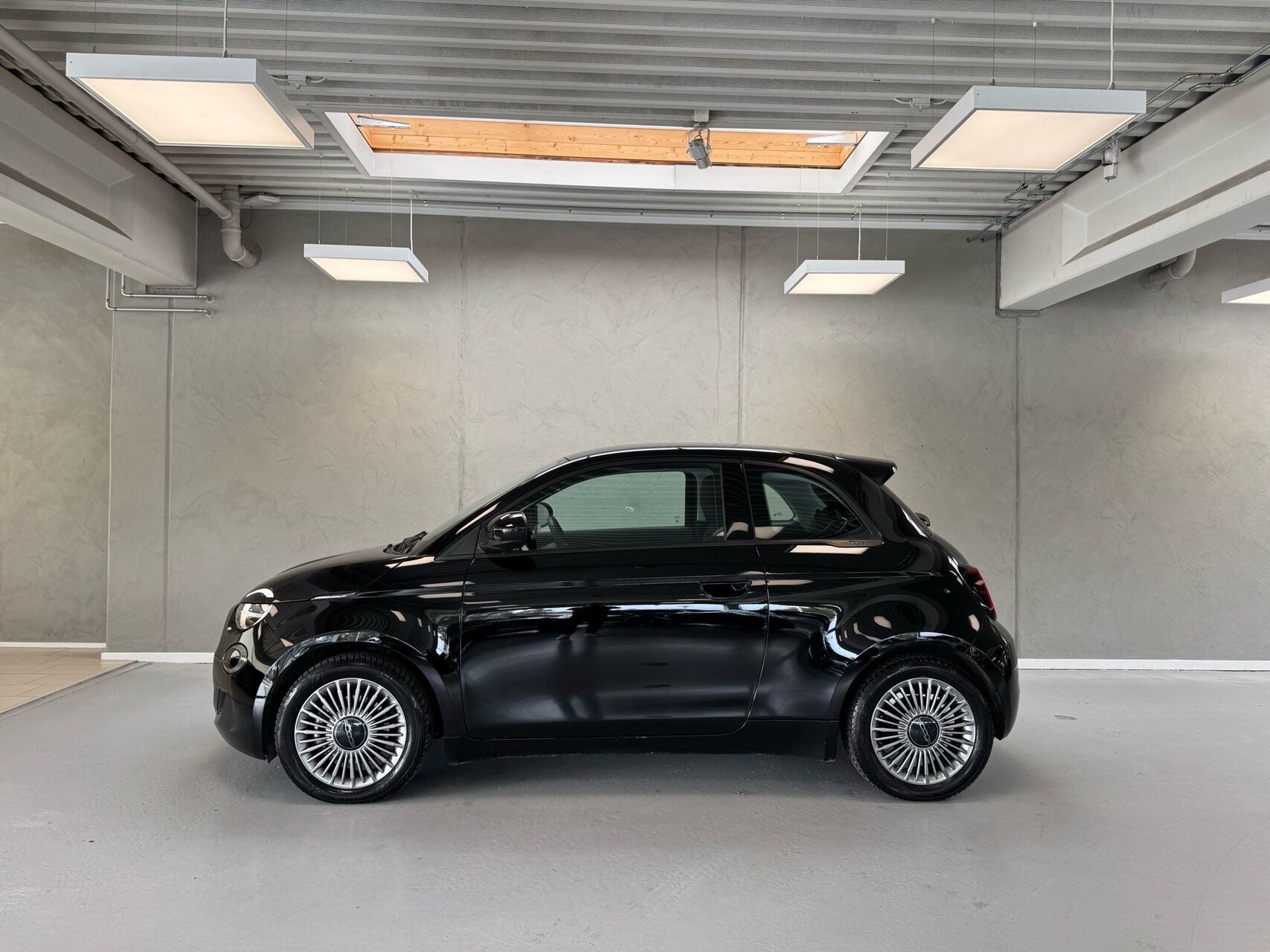 Sort Fiat 500e fra 2023