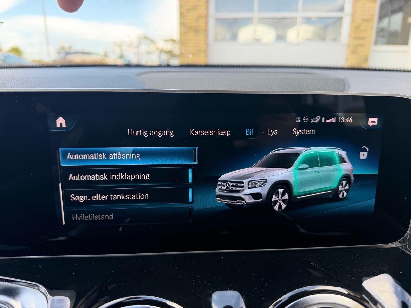 Sølv Mercedes GLB220 d fra 2020