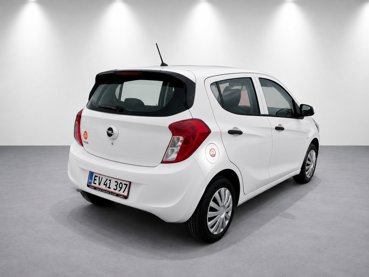 Hvid Opel Karl fra 2017