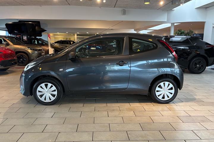 Sort Toyota Aygo fra 2019